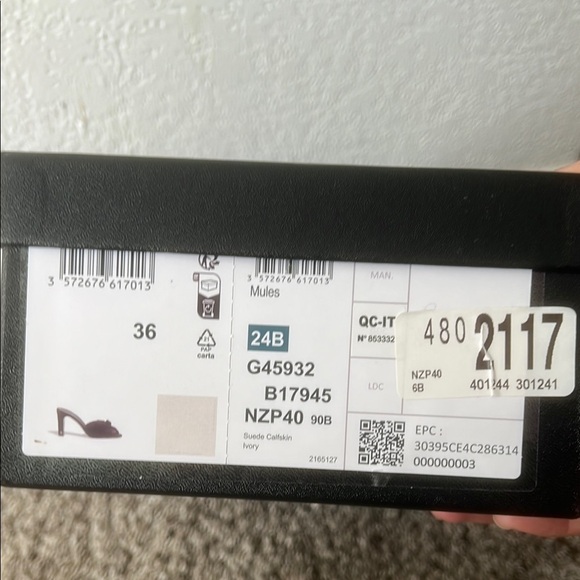 CHANEL Black Shoe Box - Picture 3 of 8